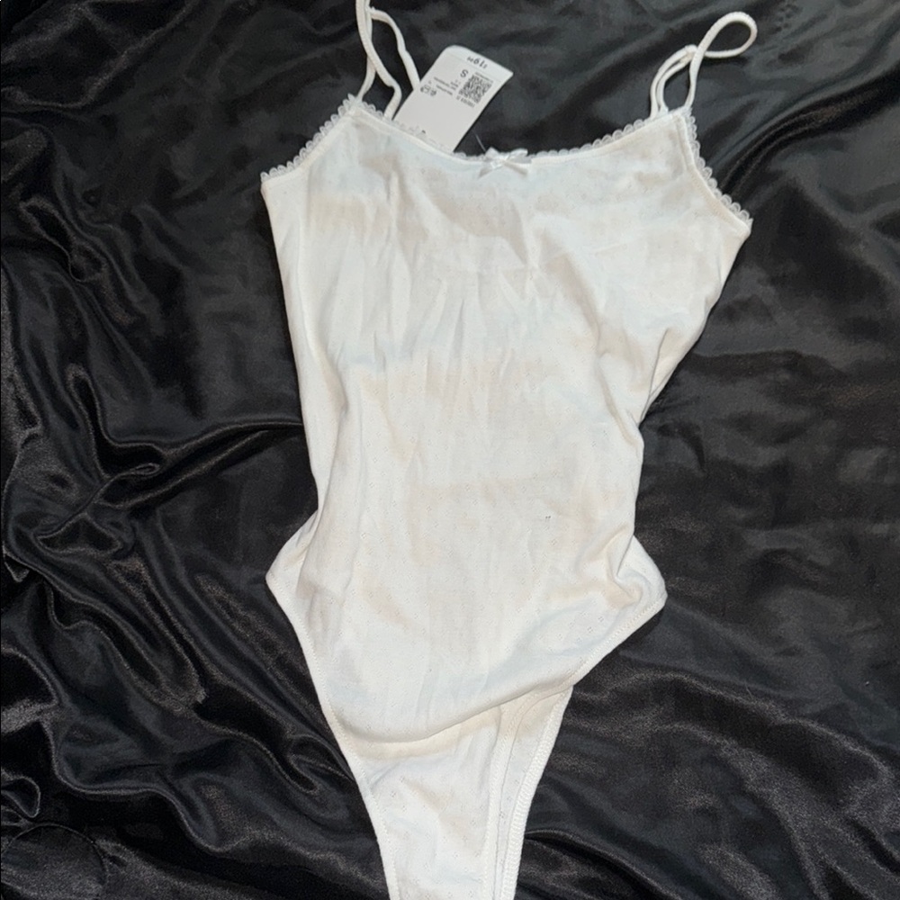 Forever 21 White Lace-Trimmed Camisole